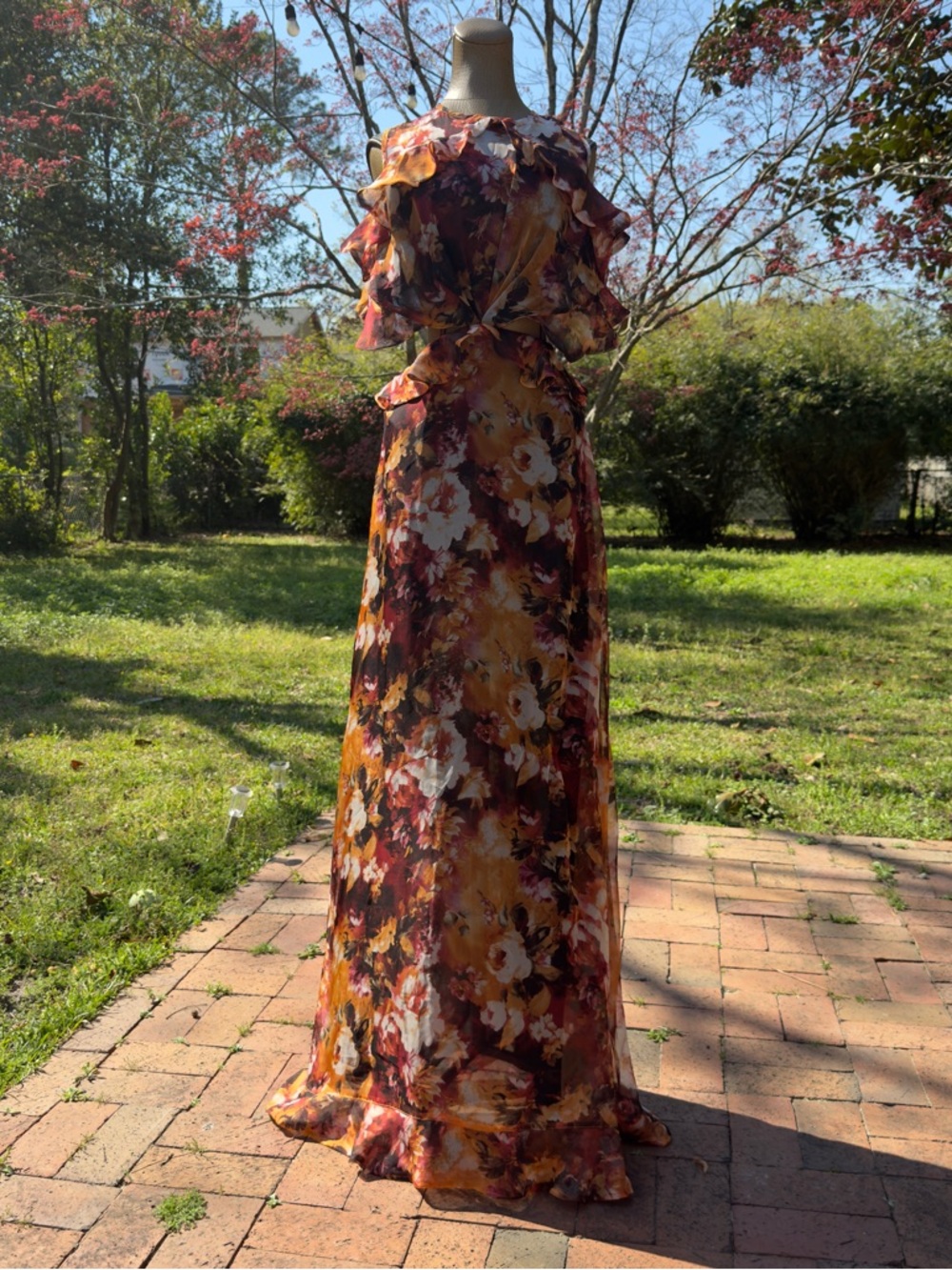 écru lab Floral Ruffle Maxi Dress